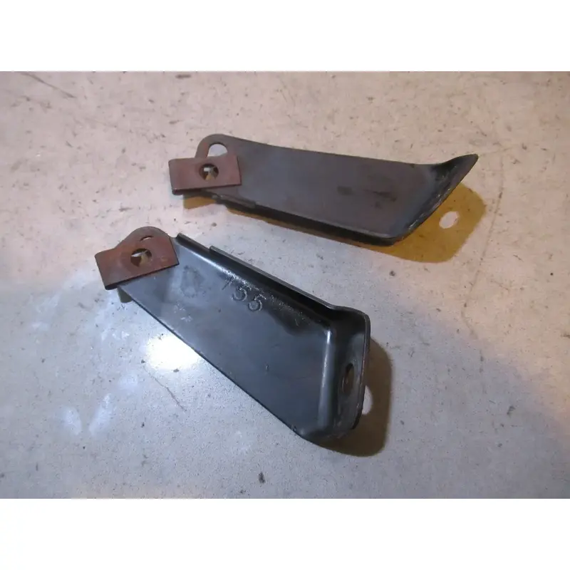 Polaris Magnum 325 4X4 Tank Mounts Left Right 2001