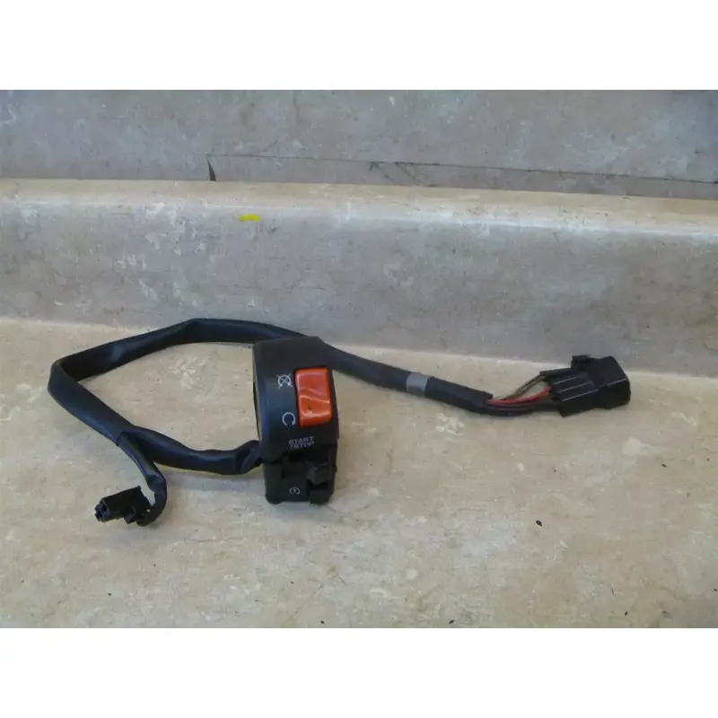 Kawasaki 1000 ZX NINJA ZX1000-E ZX10-R Used Right Handlebar Switch 2008 KB78