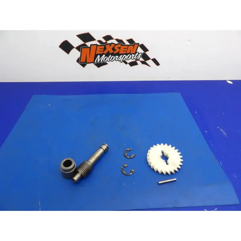 1988 Yamaha Blaster Oil Pump Worm Shaft W Gear 10V-13175-00-00