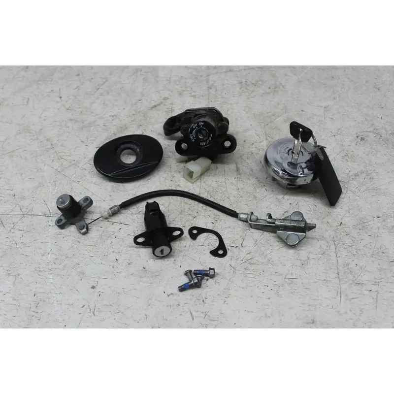 2010 Yamaha V Star 950 XVS950B IGNITION LOCK KEY SET W/ GAS CAP AND SEAT LOCK