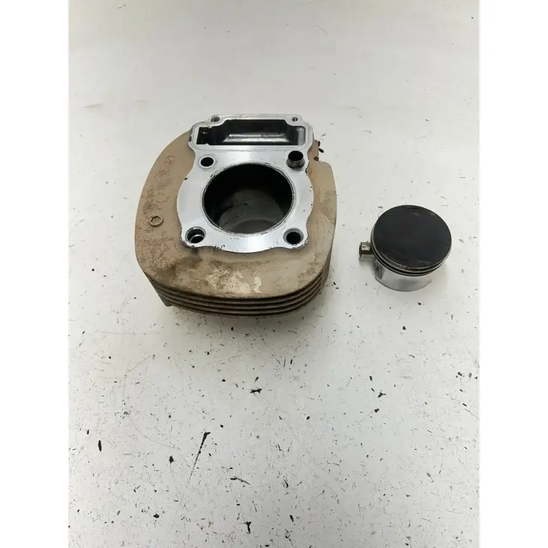 06 2006 Polaris Trail Boss 330 2x4 OEM Engine Cylinder Piston Block Jug Barrel