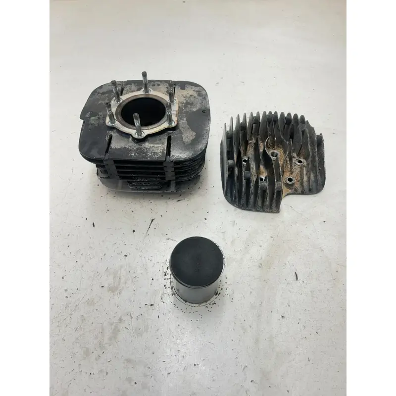 80 1980 Suzuki Ds 250 DS250 OEM LOT Cylinder Jug Piston Head Dome Top Read 70.1