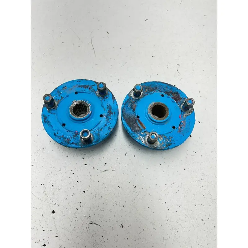 84 1984 Yamaha Tri Moto 225 DX YTM225DXL OEM Rear Back Wheel Hub Lugs Hubs Lug