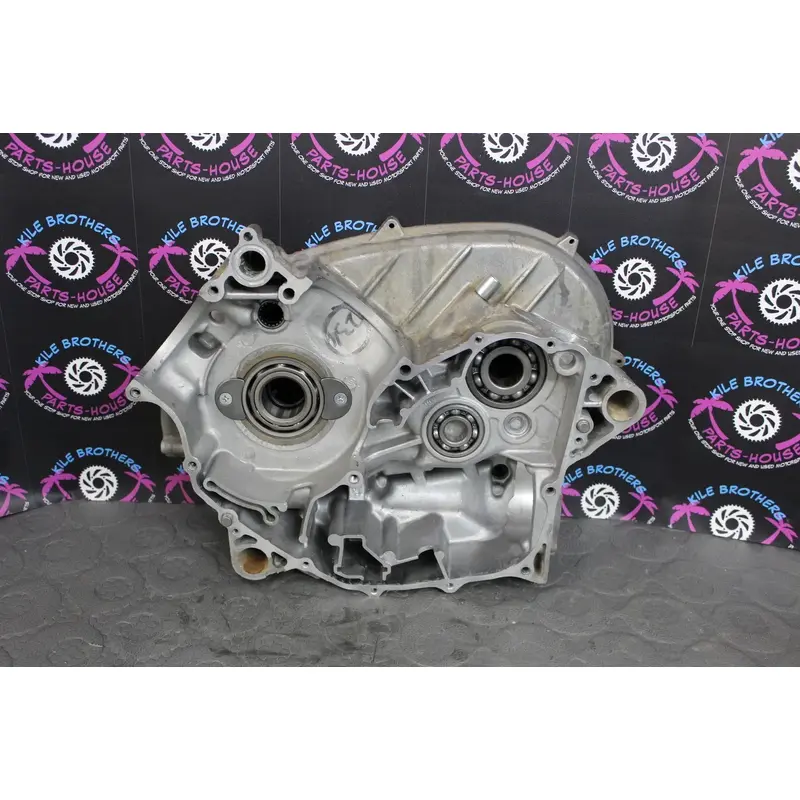 2005 kawasaki kfx700 OEM ENGINE MOTOR CRANKCASE CRANK CASE BLOCK RIGHT