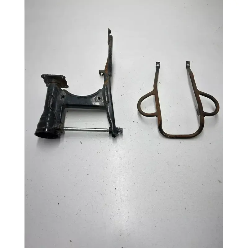 2005 05 Yamaha Raptor 80 YFM80 OEM Swingarm Swing Arm Axle Carrier Guard Bash