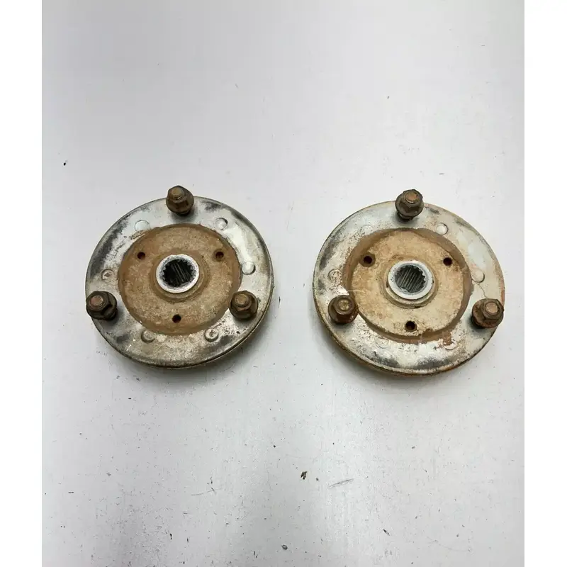 2007 07 Yamaha Grizzly 80 YFM80 OEM  GOOD Front L R Hub Hubs Lug Nuts