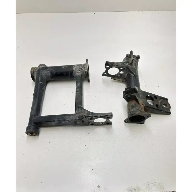 99 Kawasaki Prairie 300 KVF300 4x4 OEM Swing Arm Swingarm Pivot Axle Carrier