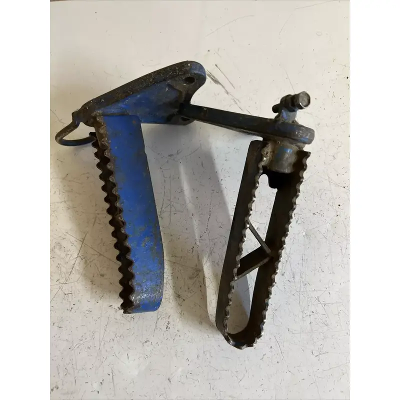 1988 suzuki lt250r foot pegs 3