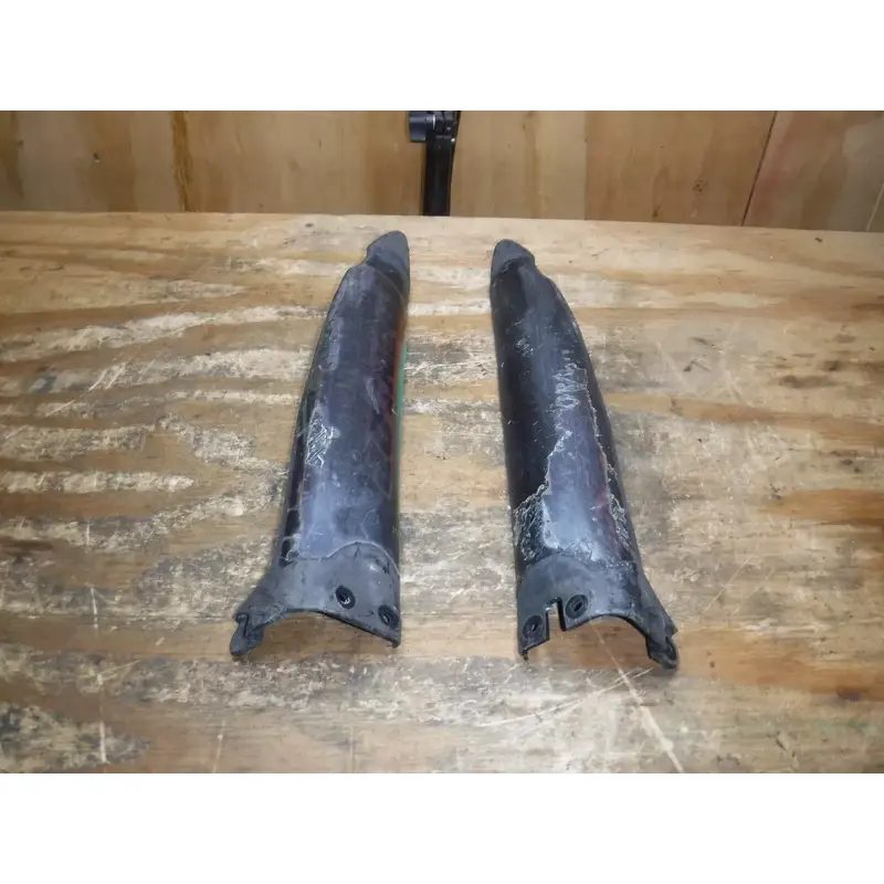 1997 Kx125 (A) Kawasaki Front Fork Guards Plastic Black Body Fender Guide