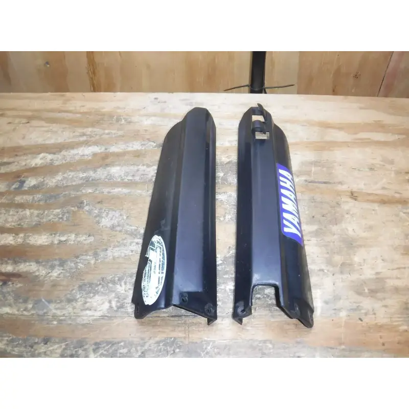 1996 Yz125 (B) Yamaha Front Fork Guard Brake Line Guide Protector Plastics