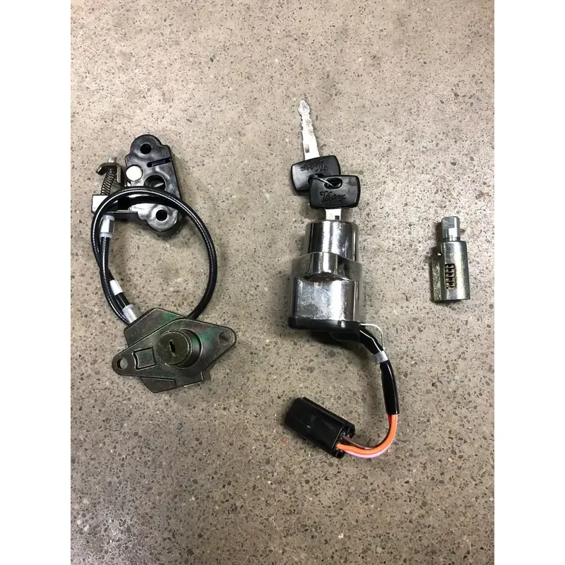 NEW POLARIS VICTORY SWITCH KEY LOCK IGNITION OEM STANDARD CRUISER SPORT TOURING