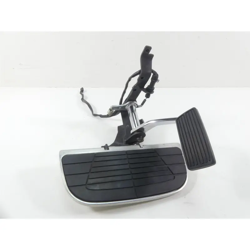 2009 Honda VTX1300 Touring Front Right Floor Board & Brake Pedal 50615-MEA-670