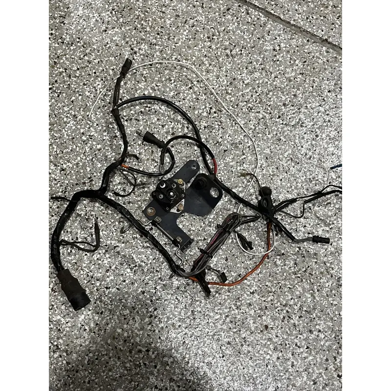 OMC 0985439 Cobra 2.3L 1988-1989 Engine Wire Wiring Harness Bracket 4cyl Ford
